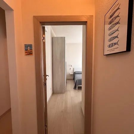 House Pale בית הארחה *