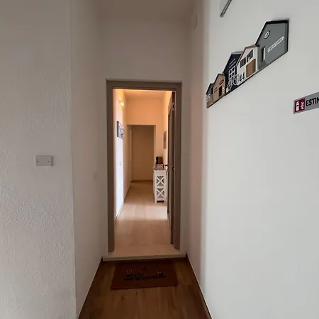 House Pale פאלאו