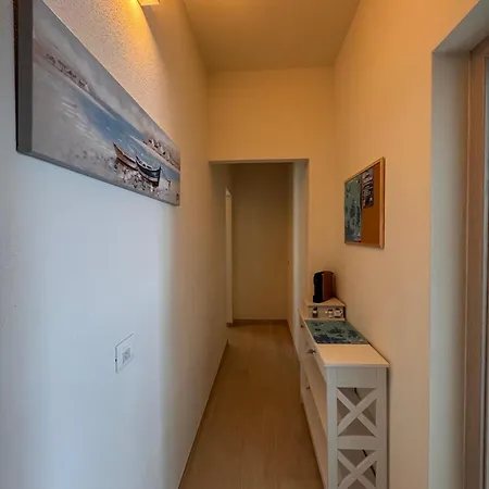 Guest house House Pale *